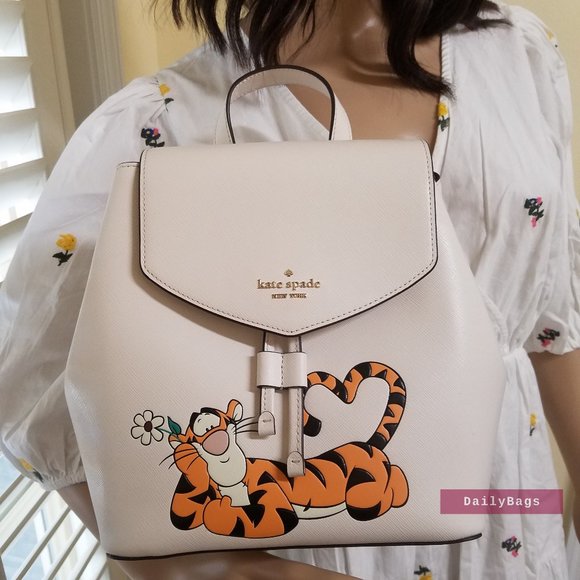 BEAUTIFUL LIZZIE MEDIUM BACKPACK KATE SPADE PARCHMENT RED DISNEY COLLECTION NEW - Picture 2 of 10